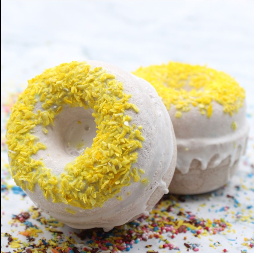 Doughnut bath bombs